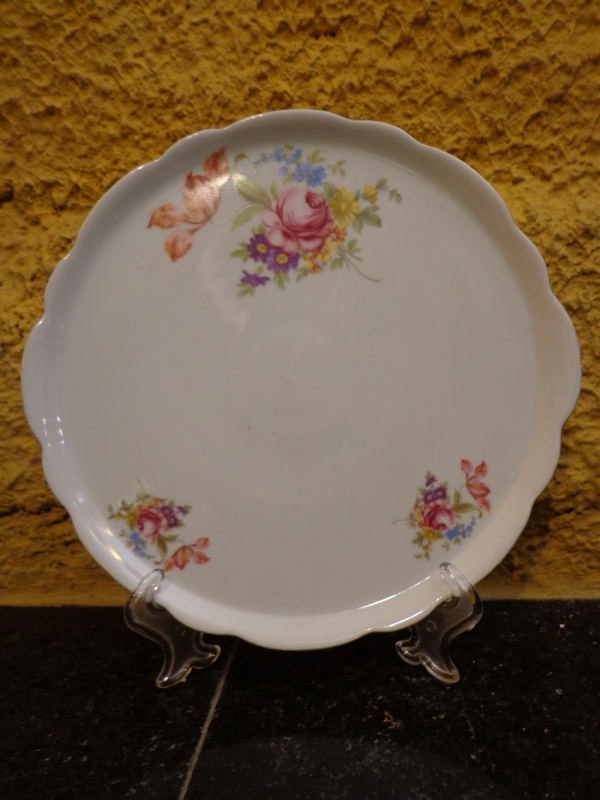 Pratos de Bolo em Porcelana Borda em Ouro e Floral 1960 - Persa