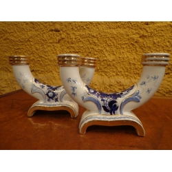 Par de Castiçais em Porcelana