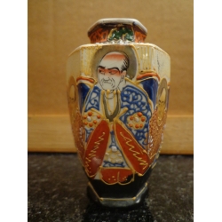 Vasinho em Porcelana Oriental Satsuma